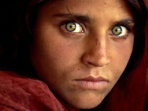 La niña afgana, 1985. Fotografía de Steve McCurry